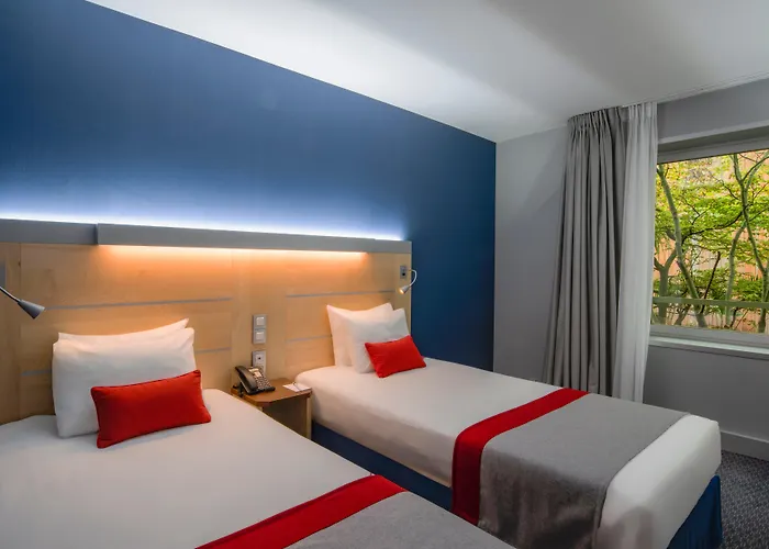 Holiday Inn Express -Canal De La Villette By IhgHotel Parigi